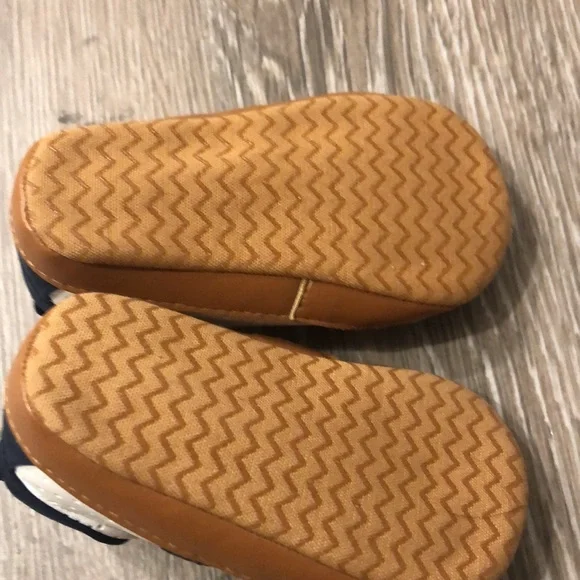 New without tags infant shoes size 0-3 months - Picture 6 of 6